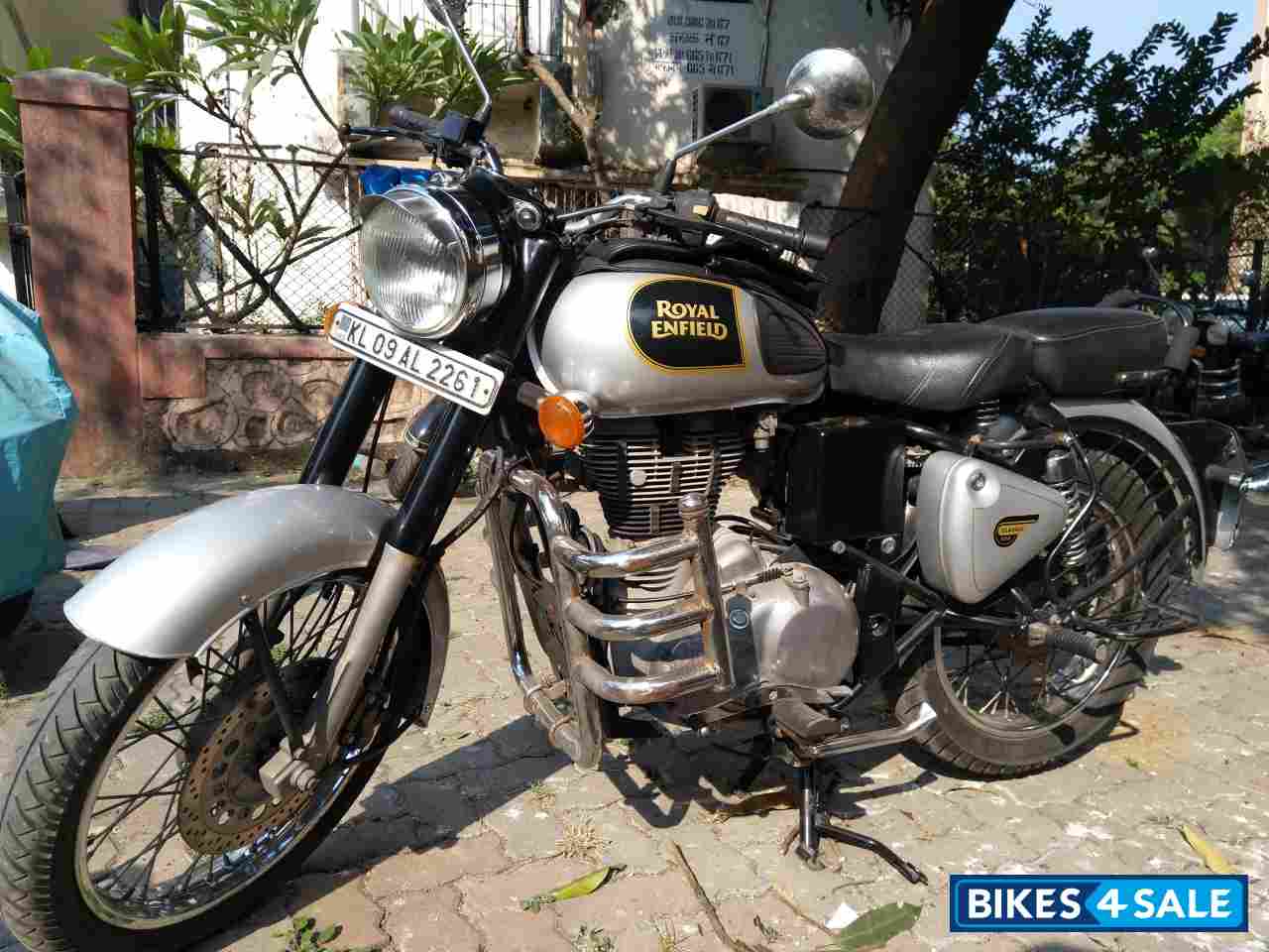 Silver Royal Enfield Classic 350 BS VI