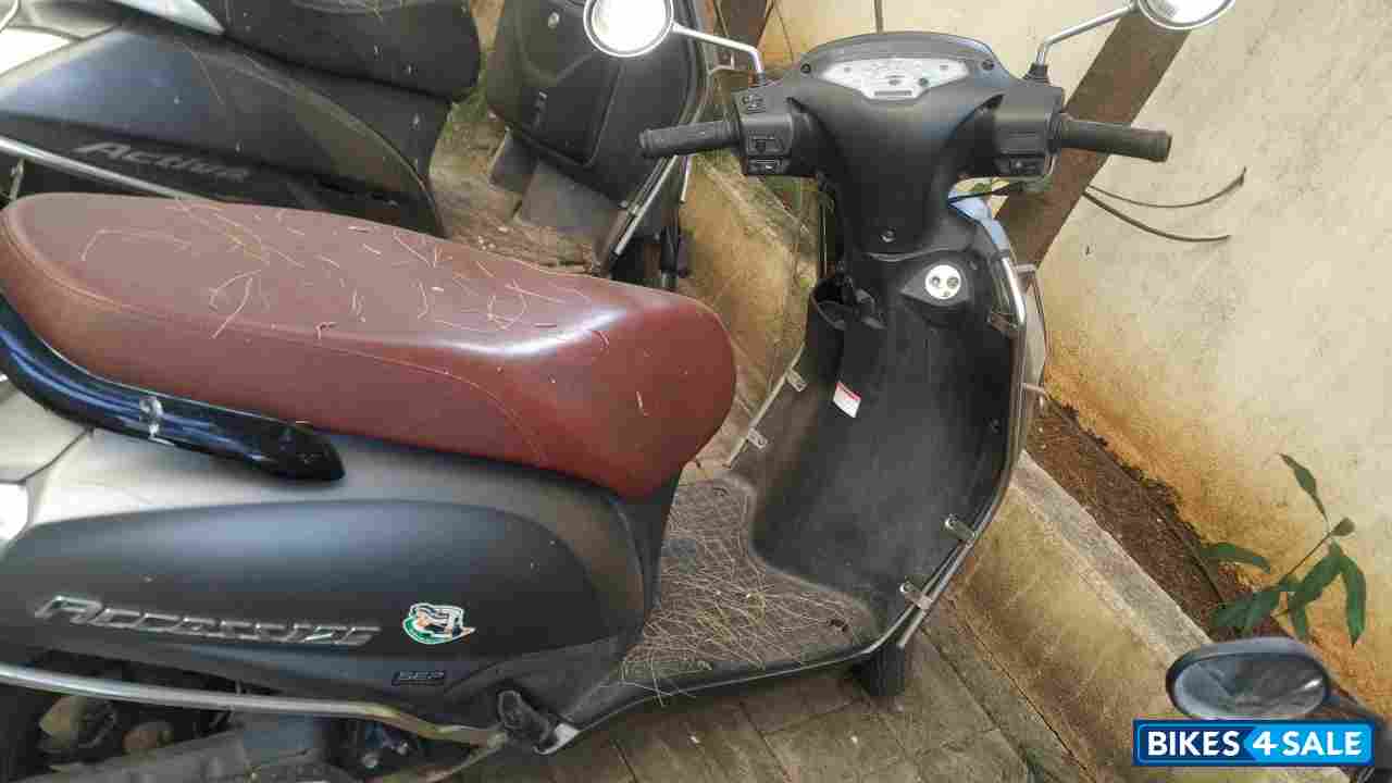 Ash Grey Suzuki Access 125 Special Edition