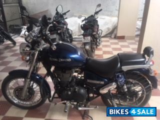 Blue Royal Enfield Thunderbird 350