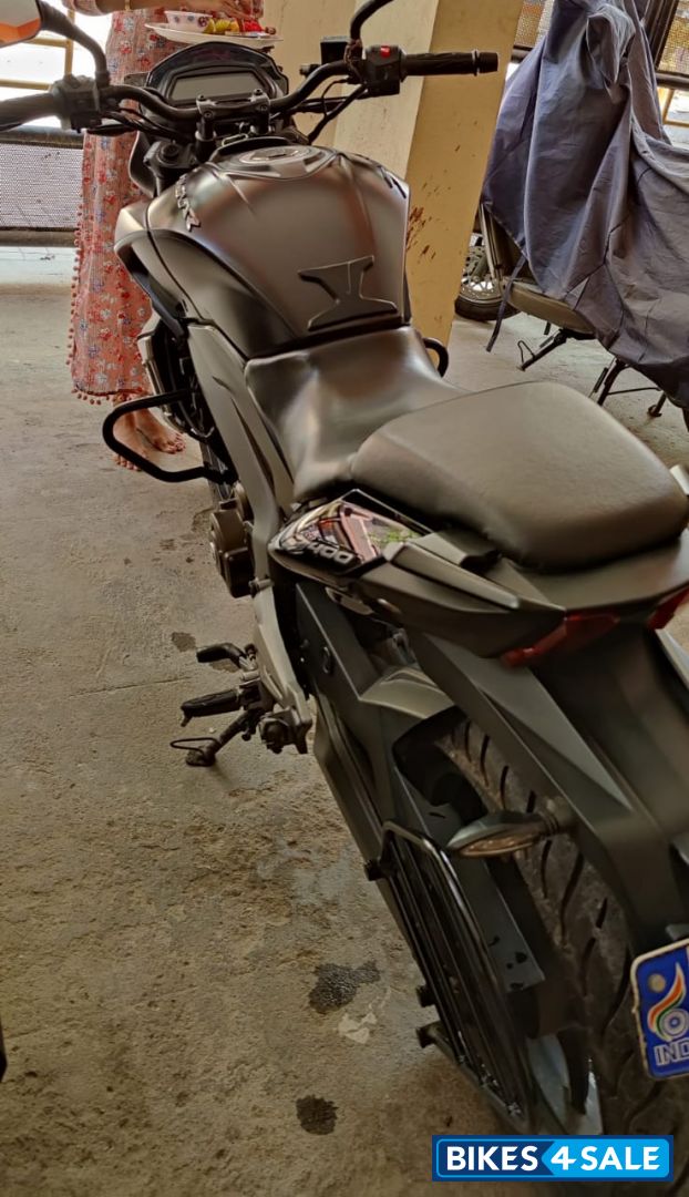 Black Bajaj Dominar 400 ABS BS6