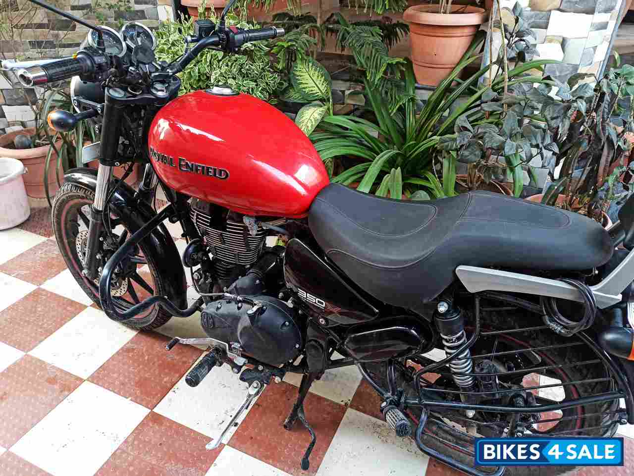 royal enfield thunderbird red