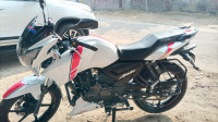 White TVS Apache RTR 160
