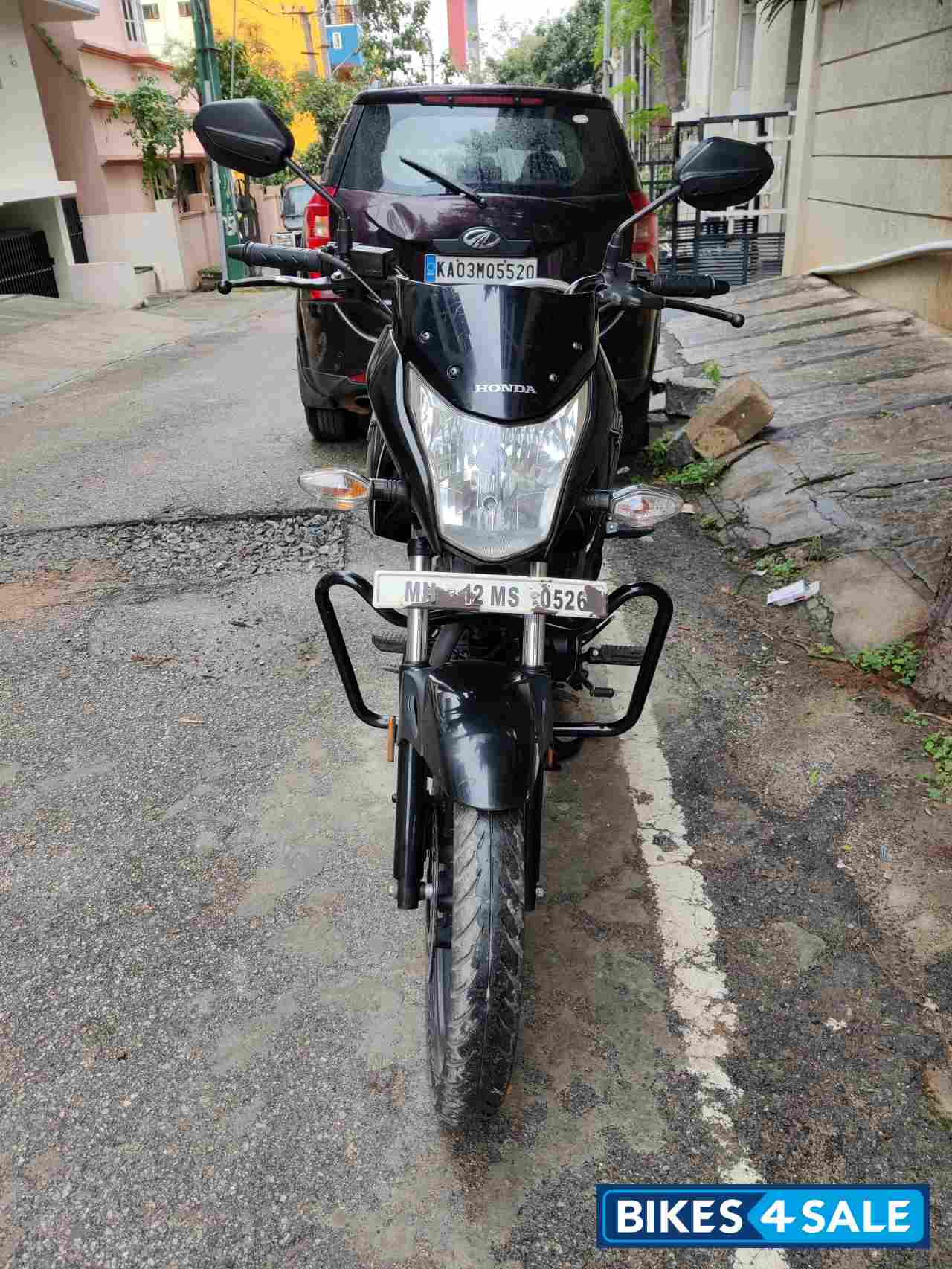 Black Honda CB Unicorn 160