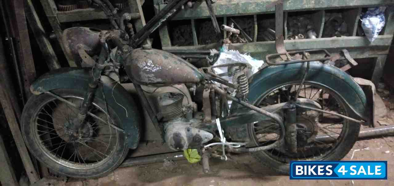Green Vintage Bike  Bsa banttom