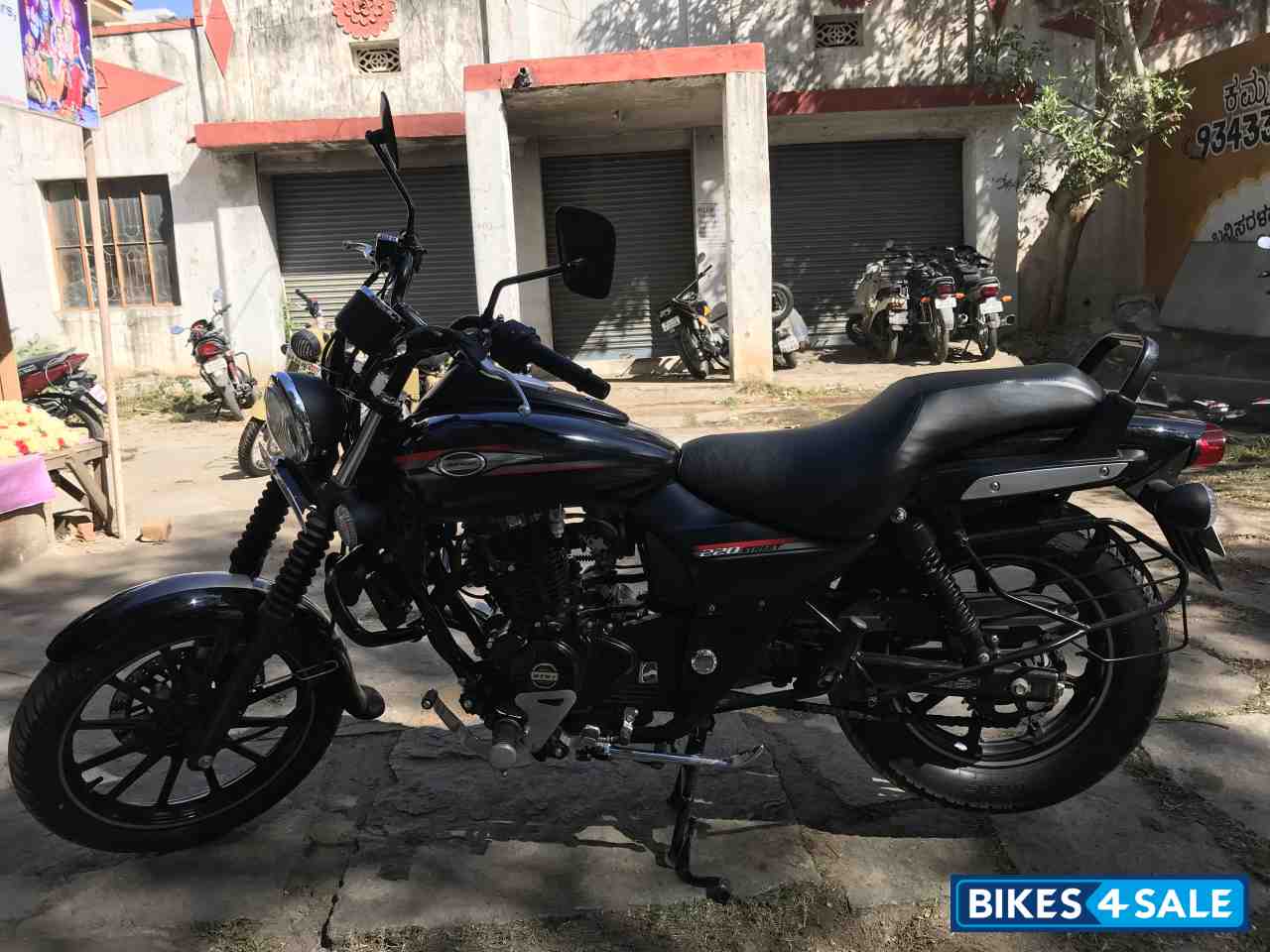 Bajaj Avenger Street 220