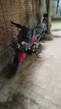 Red Bajaj Pulsar 180 DTSi