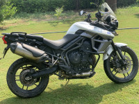White Triumph Tiger 800 XRx