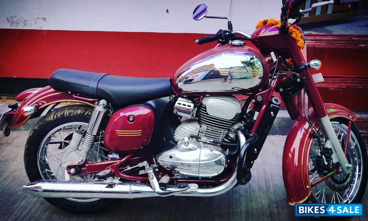 Maroon Jawa Jawa