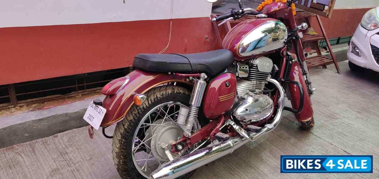 Maroon Jawa Jawa