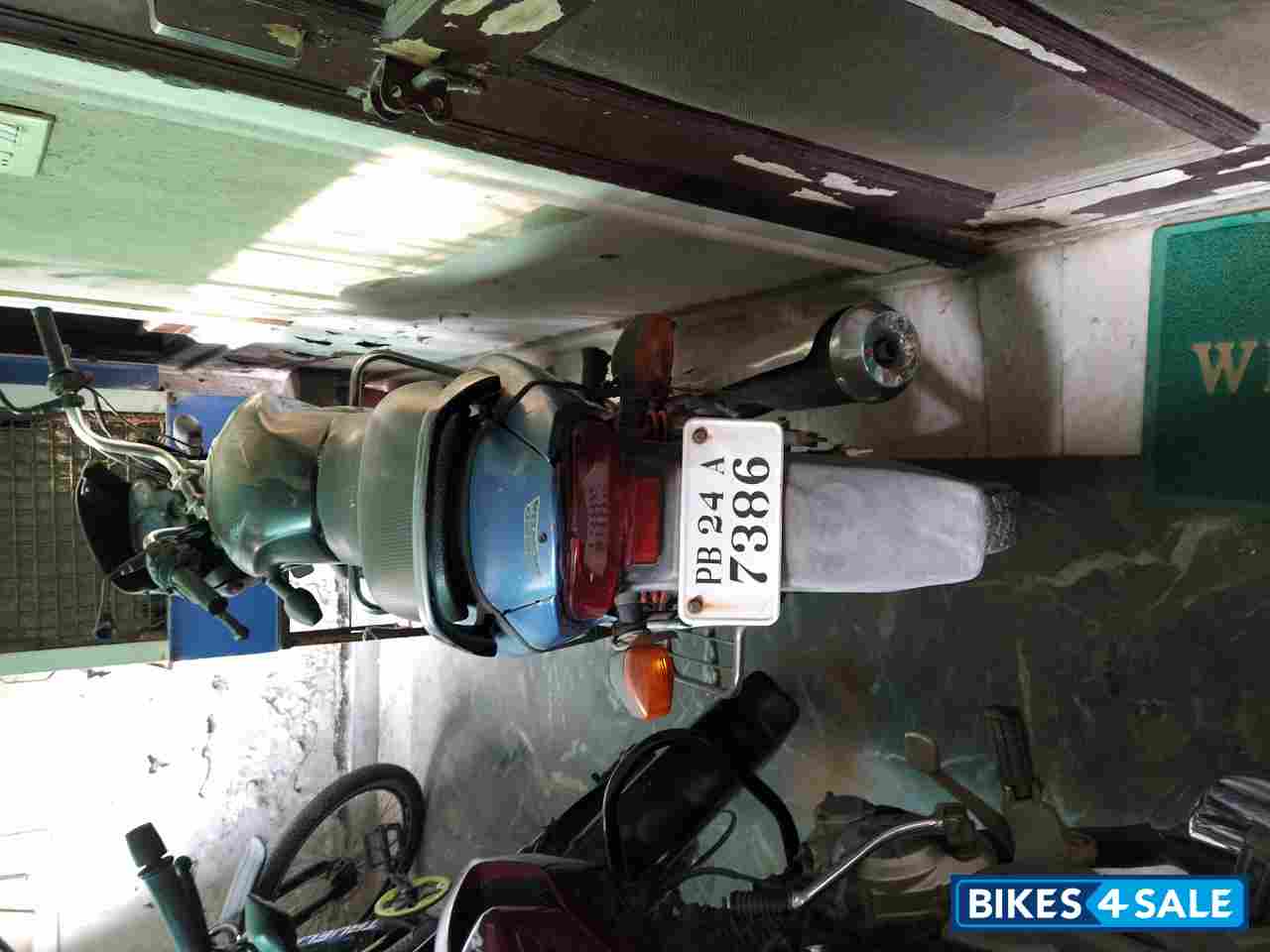 Blue Hero Glamour 125