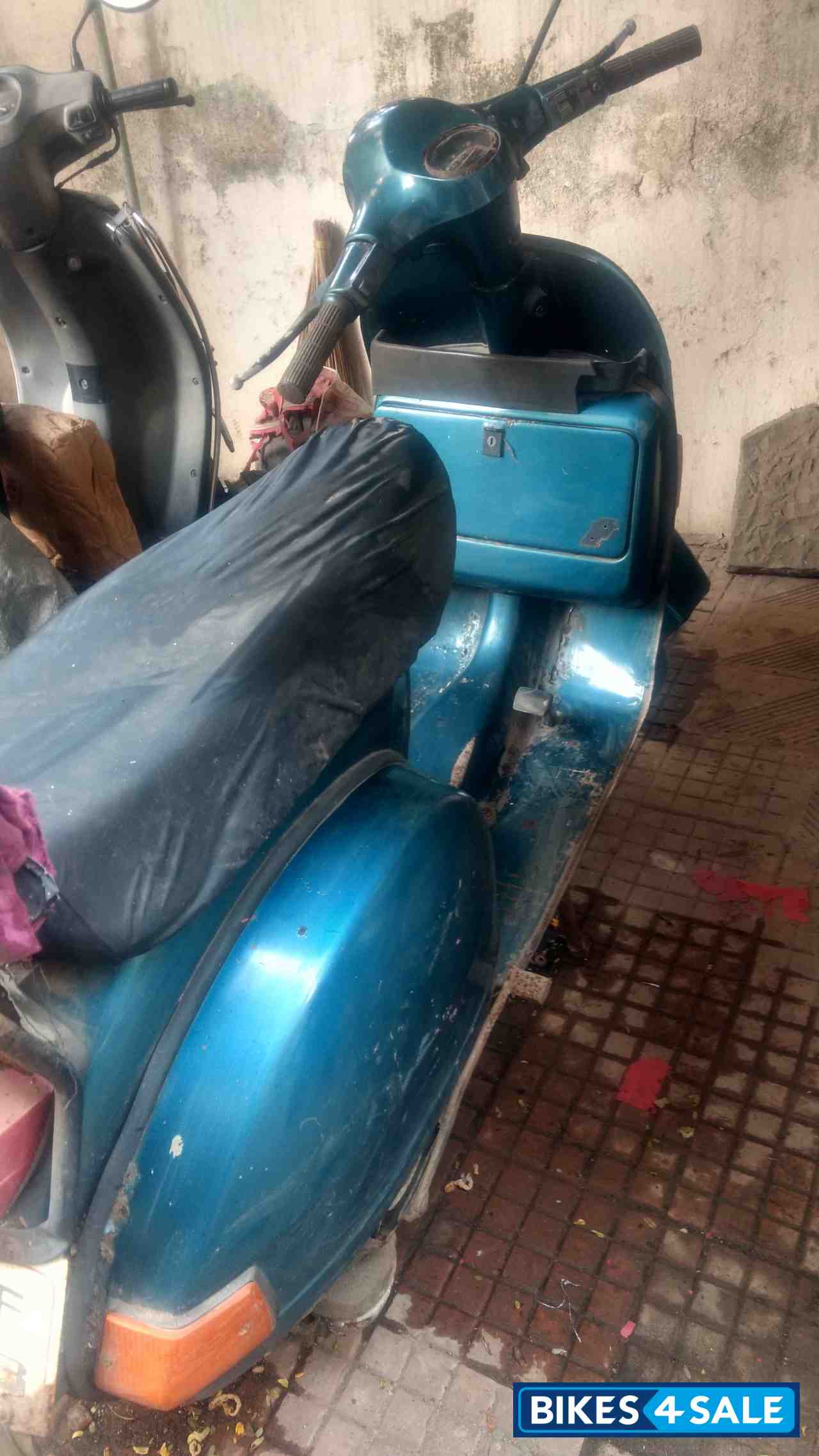 Pearl Black LML Vespa