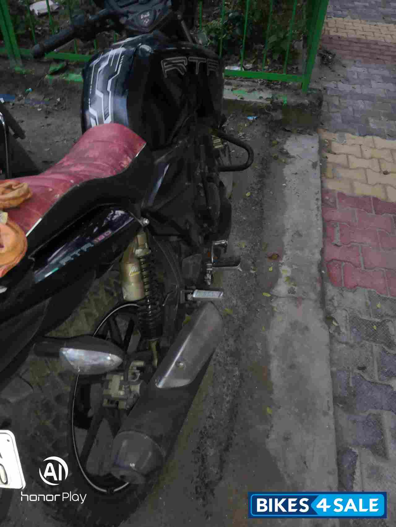 Black TVS Apache RTR 180