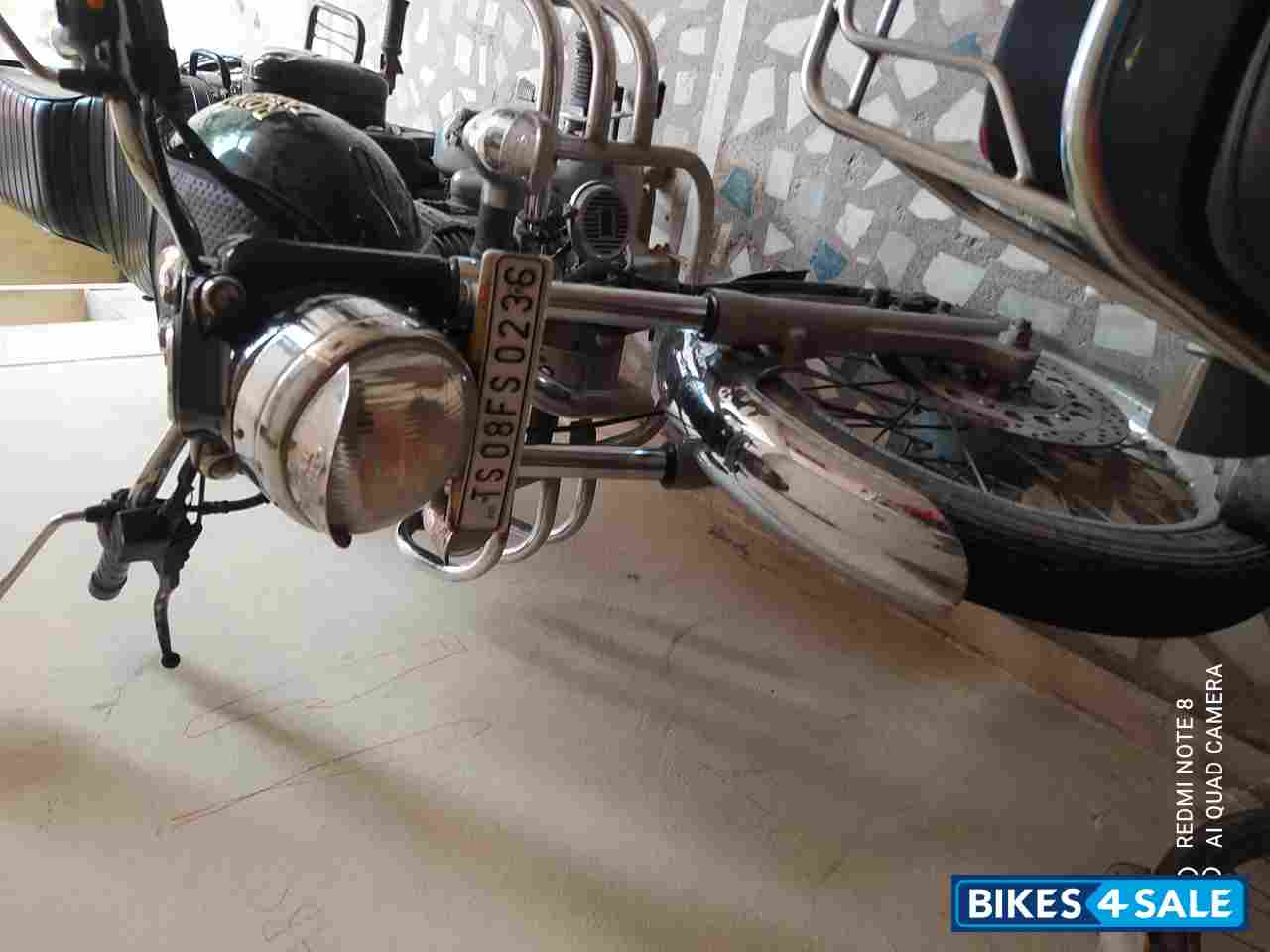 Black Royal Enfield Bullet Electra Twinspark