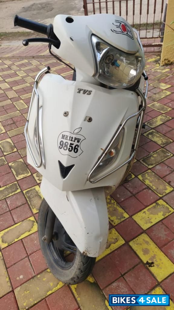 White TVS Jupiter