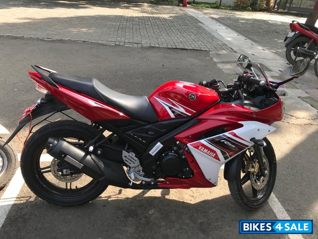 Vivid Red Yamaha YZF R15 S