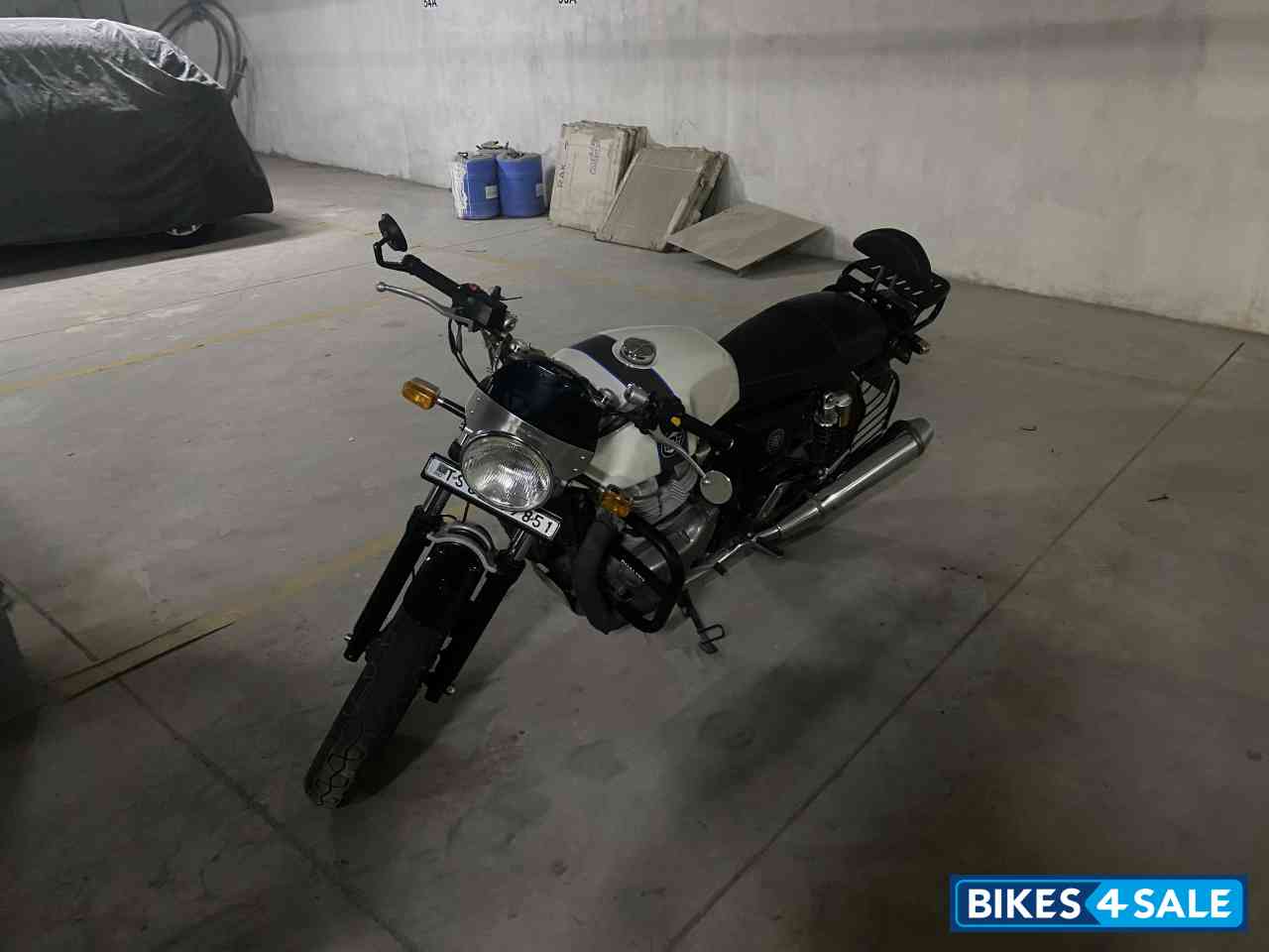 White Royal Enfield Continental GT 650 Twin