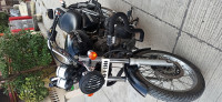 Black Royal Enfield Thunderbird 350