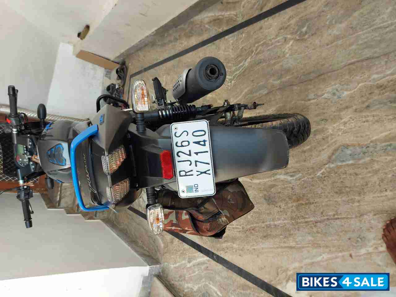 Bajaj Pulsar 125 Neon