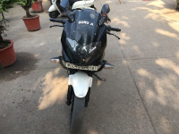 Black&white Bajaj Pulsar 220F