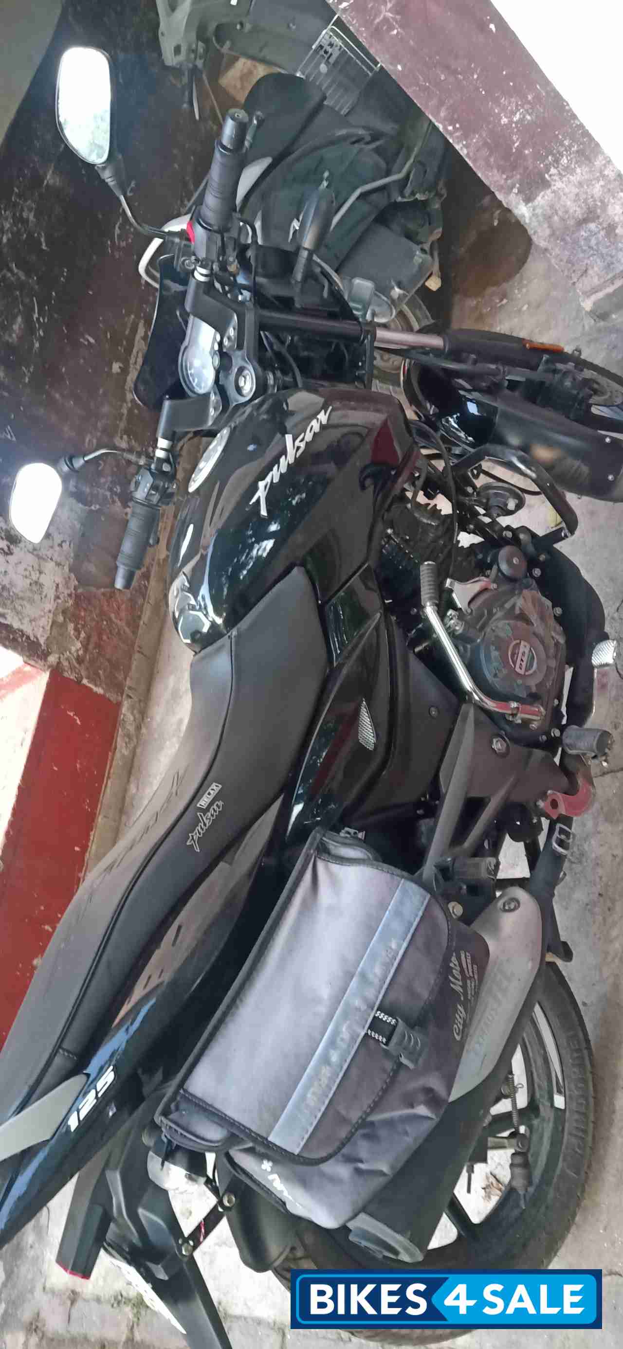 Black Bajaj Pulsar 125 Neon