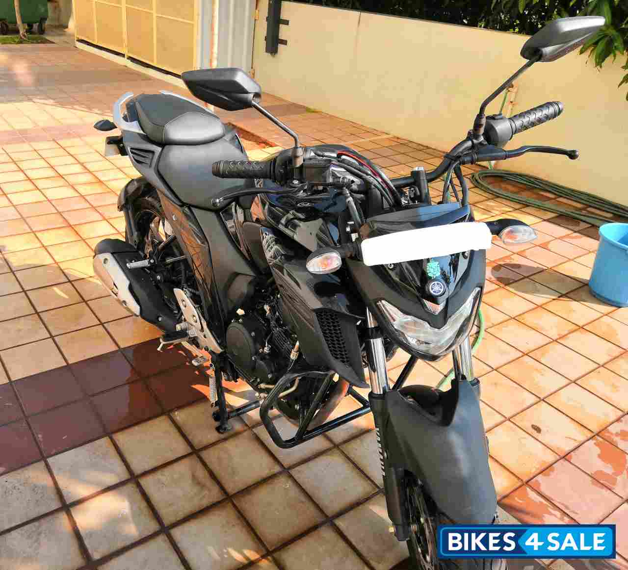 Yamaha FZ25