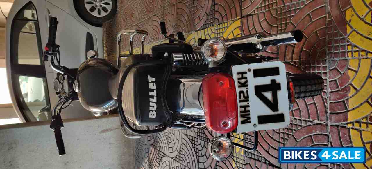 Black Royal Enfield Bullet Electra