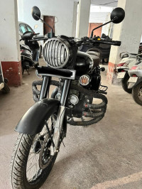Matte Black Royal Enfield Classic Stealth Black