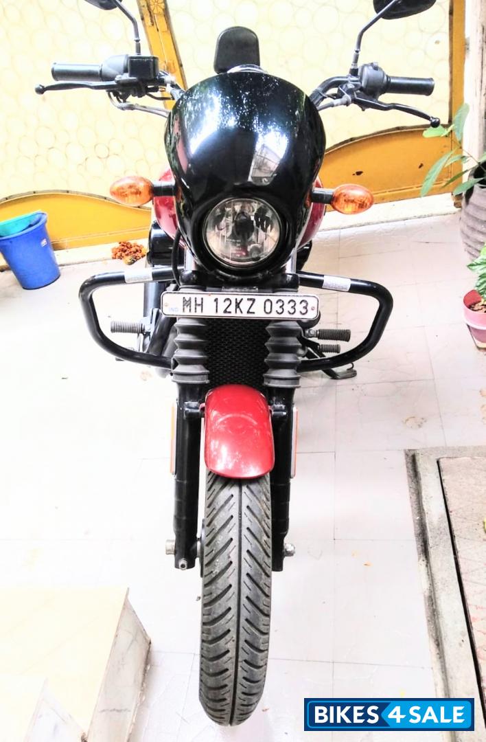 Red Harley Davidson Street 750