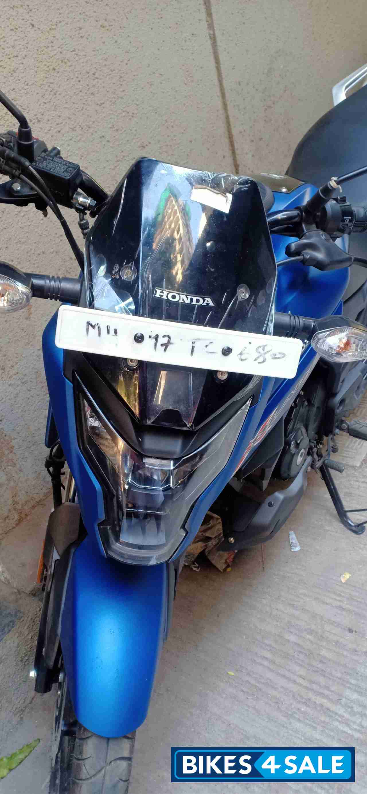 Blue Honda XBlade BS6