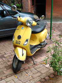 Vespa LX 125