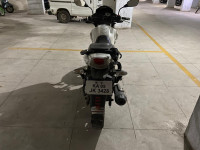 White TVS Apache RTR 180