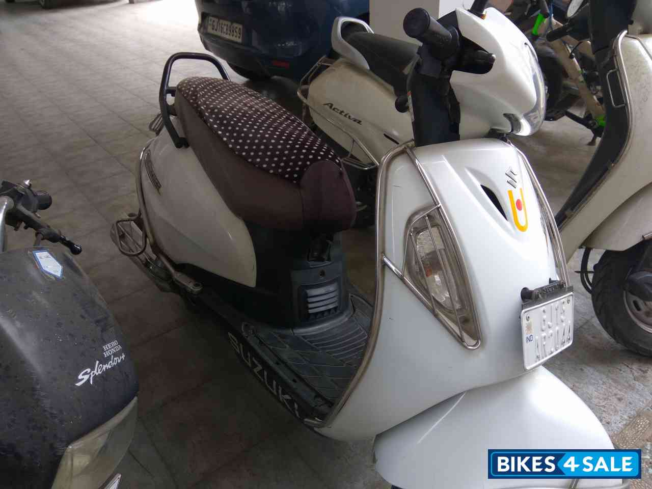 White Suzuki Access 125