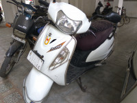 White Suzuki Access 125