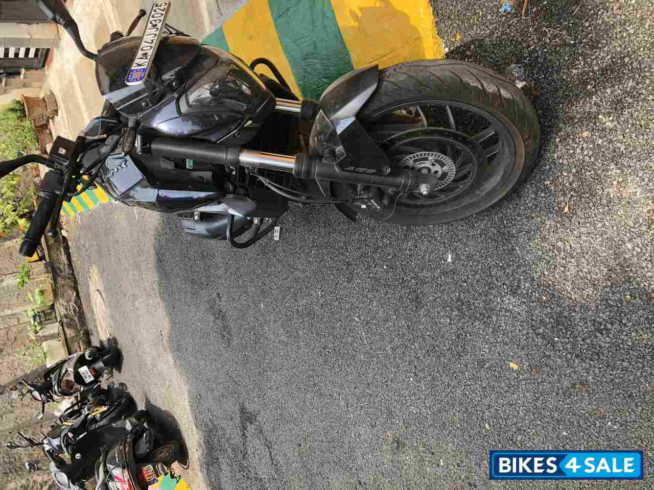 Bajaj Dominar 400 Disc