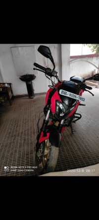 Red Bajaj Dominar 400 Disc