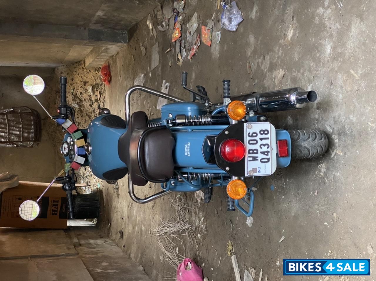 Royal Enfield Classic Squadron Blue