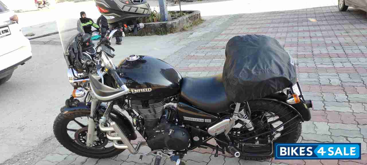 Black Royal Enfield Thunderbird 500