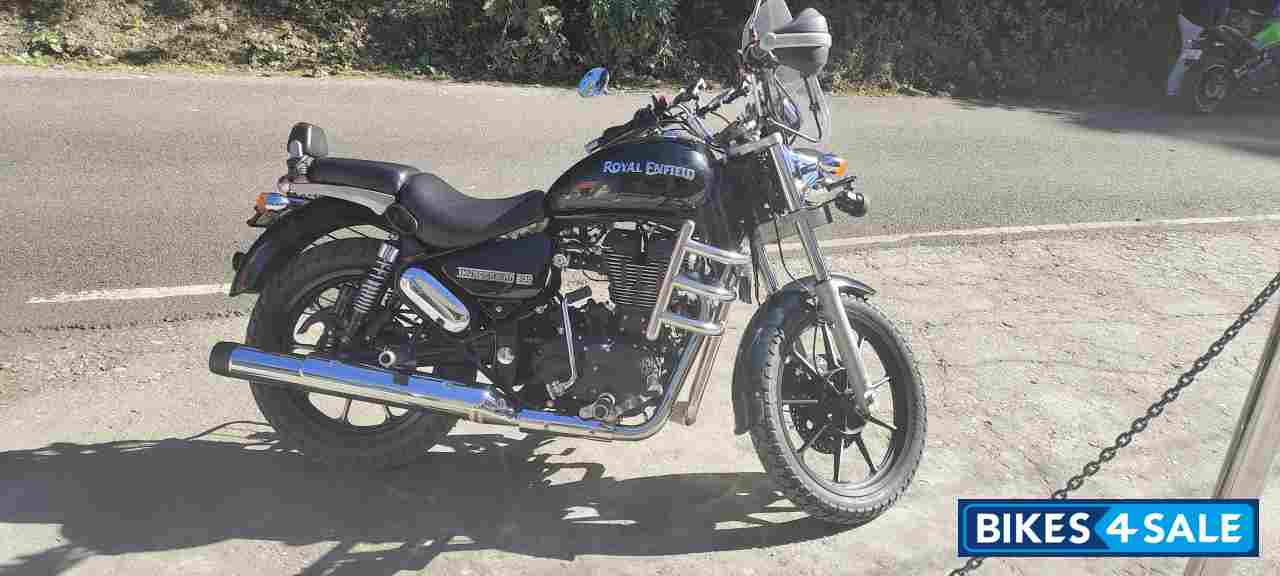 Black Royal Enfield Thunderbird 500