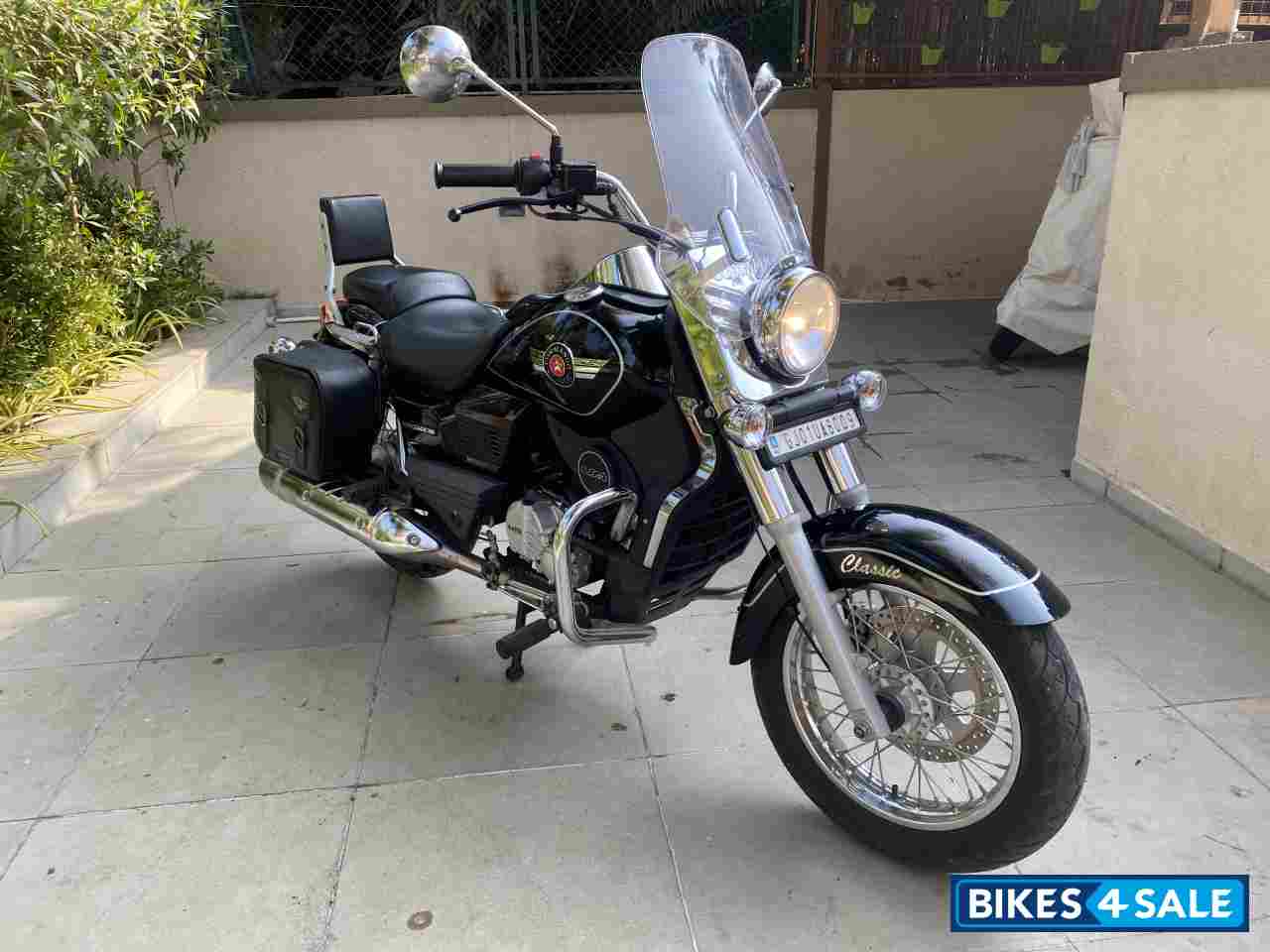 Black UM Renegade Commando Classic