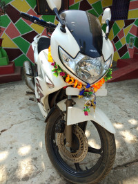 White Hero Karizma ZMR