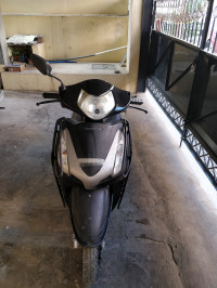 Black Honda Aviator