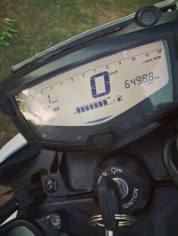 White TVS Apache RTR 200 4V