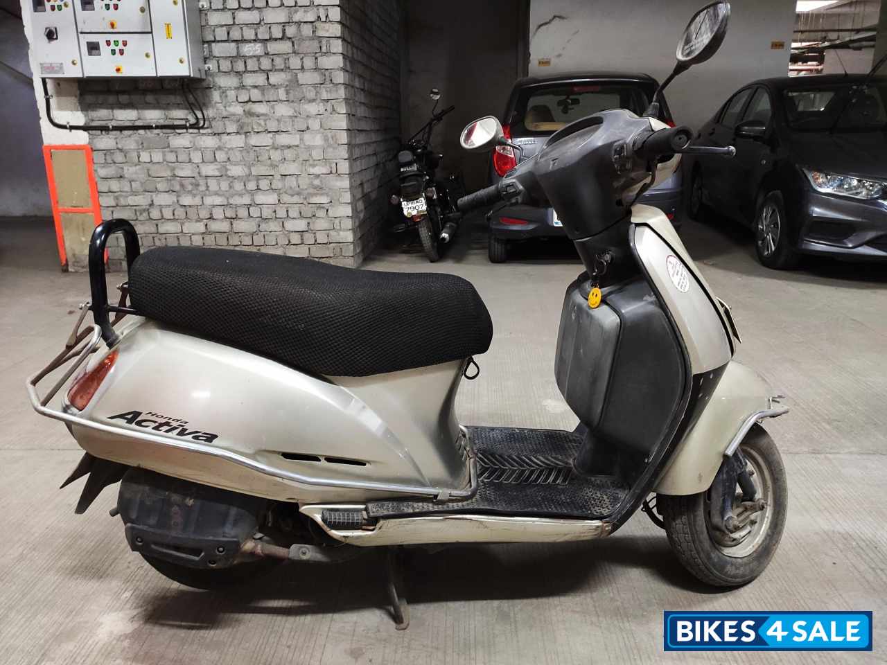 Silver Honda Activa
