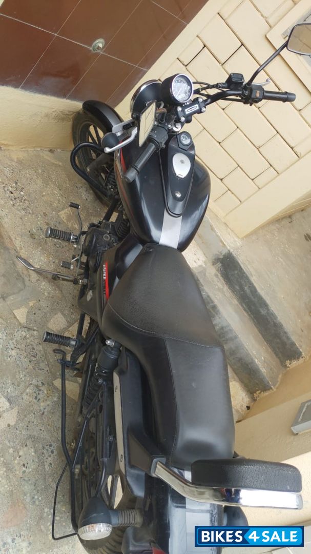 Bajaj Avenger Street 220