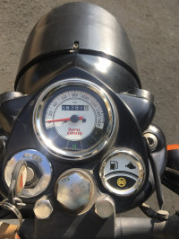 Royal Enfield Classic Stealth Black