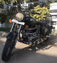Royal Enfield Classic Stealth Black