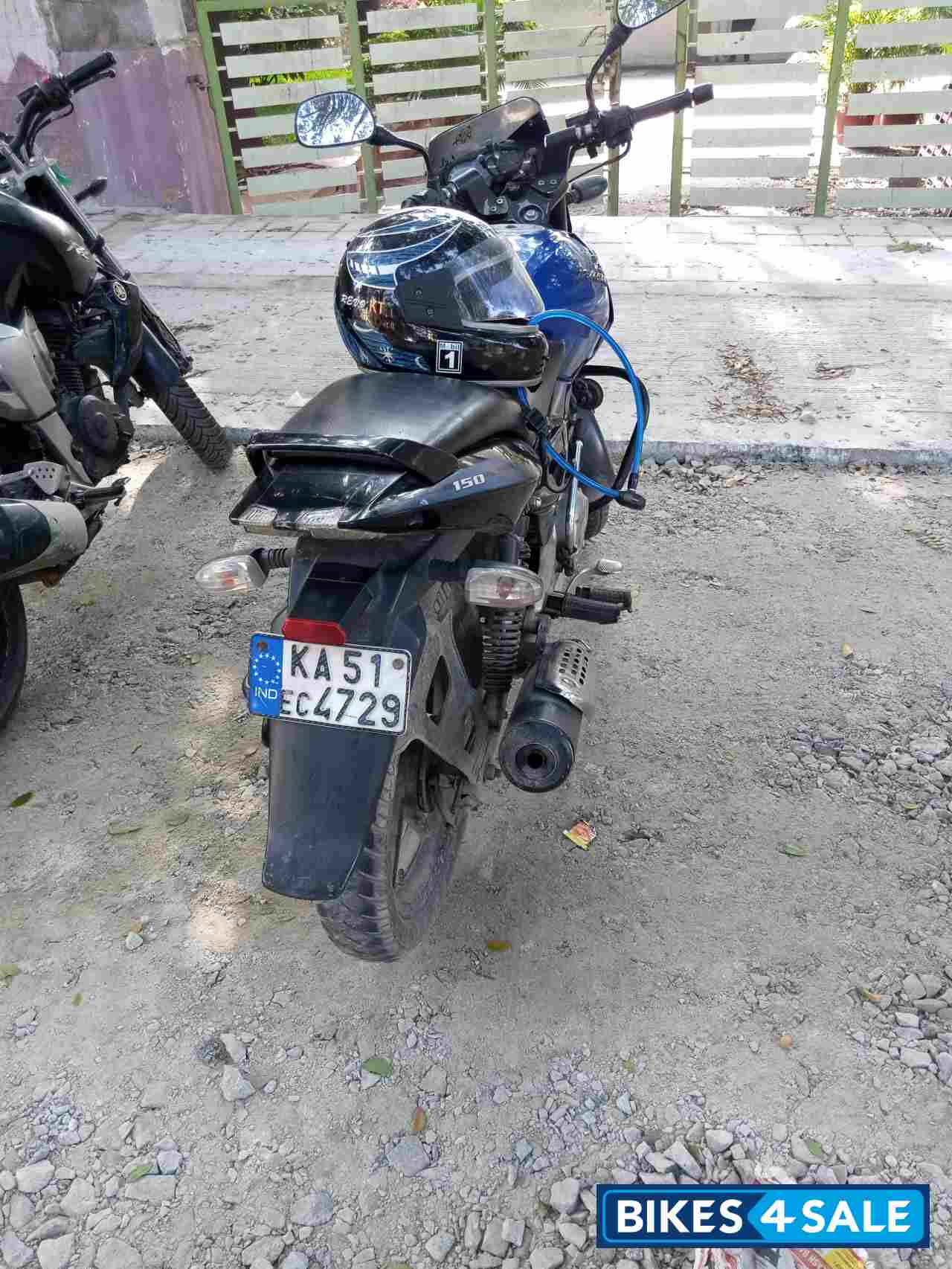 Blue Bajaj Pulsar 150 DTSi