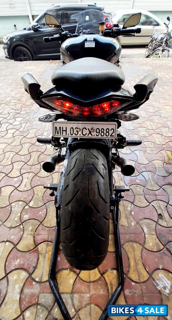 Black Kawasaki Ninja 1000
