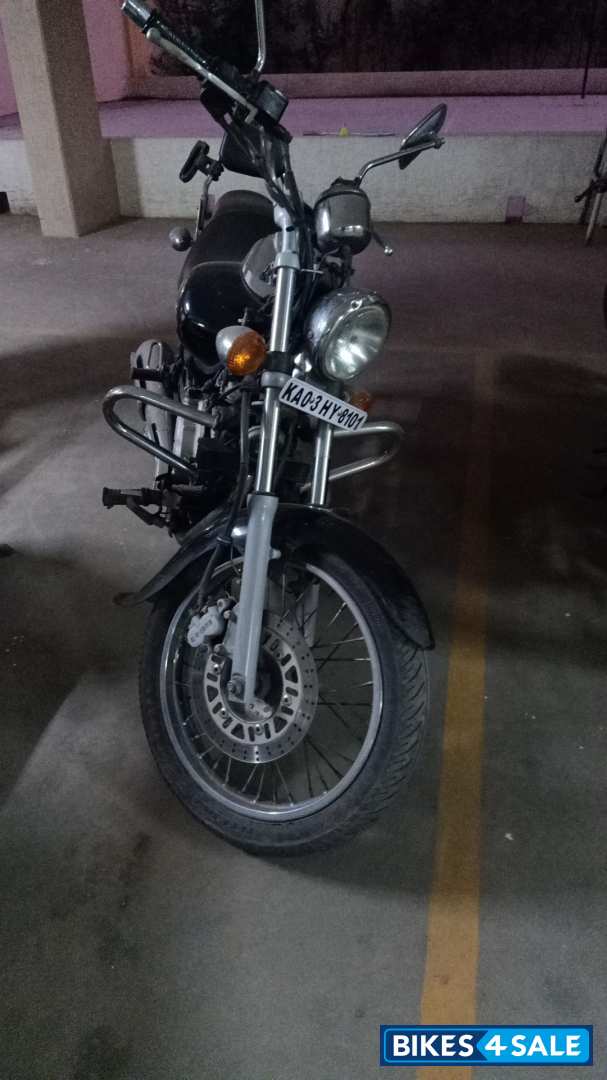 Bajaj Avenger 220 DTS-i