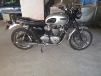 Silver Triumph Bonneville T120